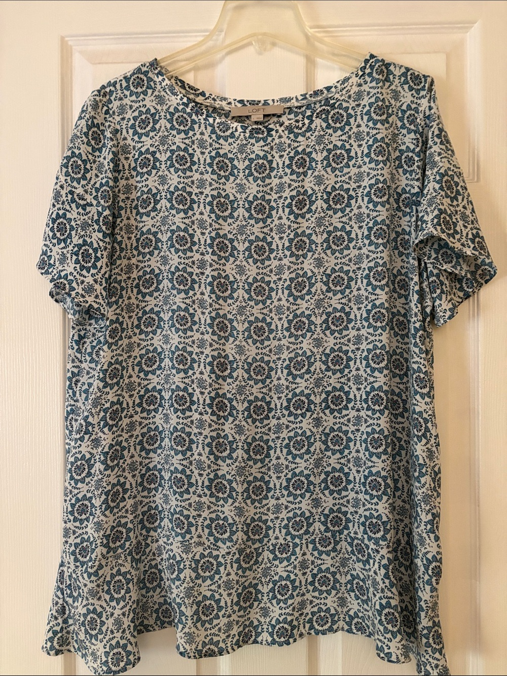 LOFT Teal and White Floral Short Sleeve Tee
